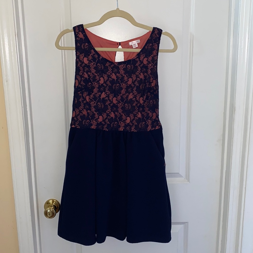 Lace midi dress